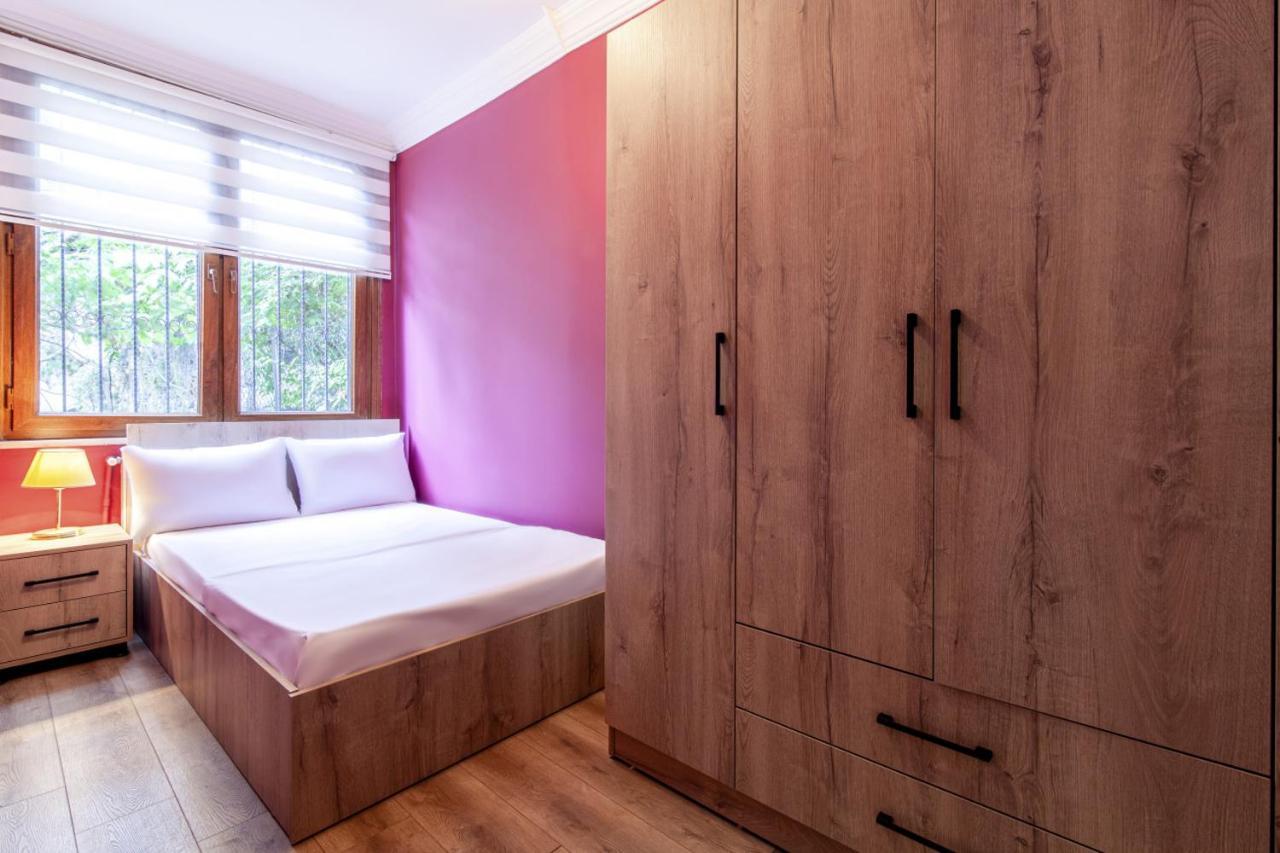 Charming Flat Near Kennedy Avenue In Fatih