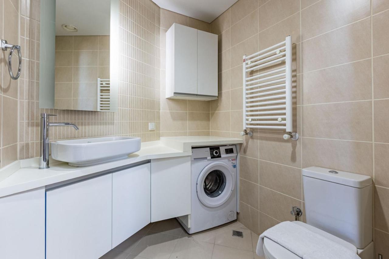 Charming Flat With Gorgeous City View In Atasehir Daire İstanbul