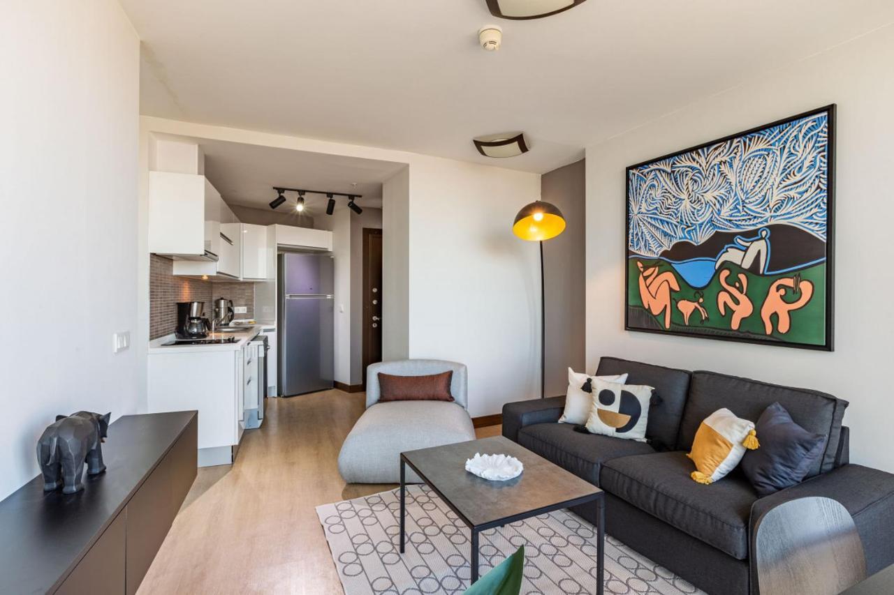 Charming Flat With Gorgeous City View In Atasehir Daire İstanbul