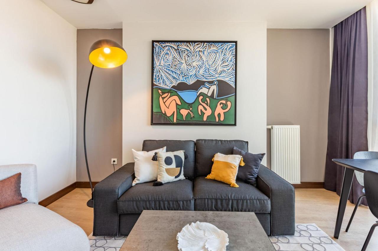 Charming Flat With Gorgeous City View In Atasehir *