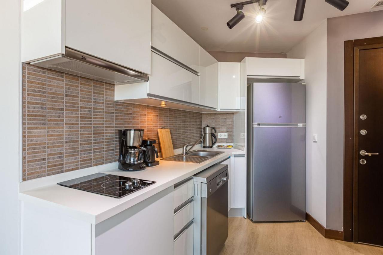 Daire Charming Flat With Gorgeous City View In Atasehir