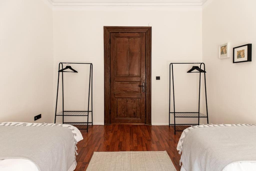 The Little Red Door Apartment *