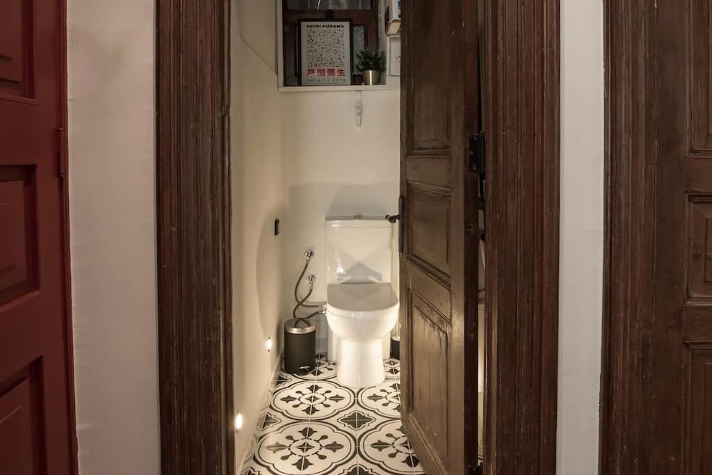 The Little Red Door Apartment Istanbul