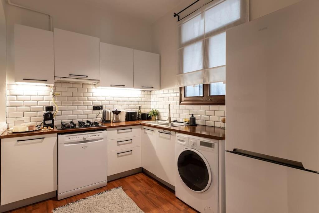 The Little Red Door Apartment