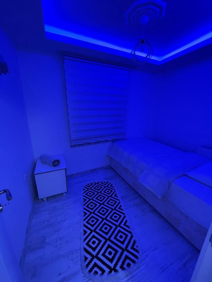 Tarihi Mekanda Sirin Istambul