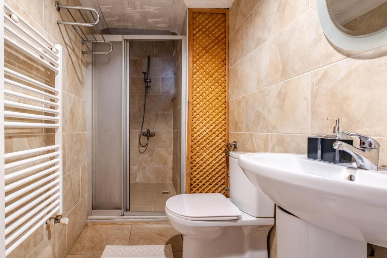 Colorful Modern Flat With View 5-min Walk To Istiklal Avenue In Beyoglu Istanbul