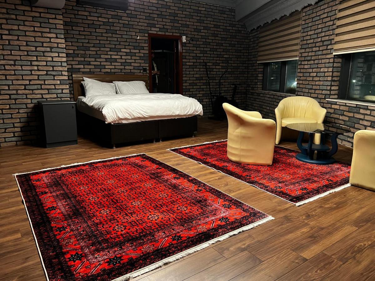 Lider Hotel *