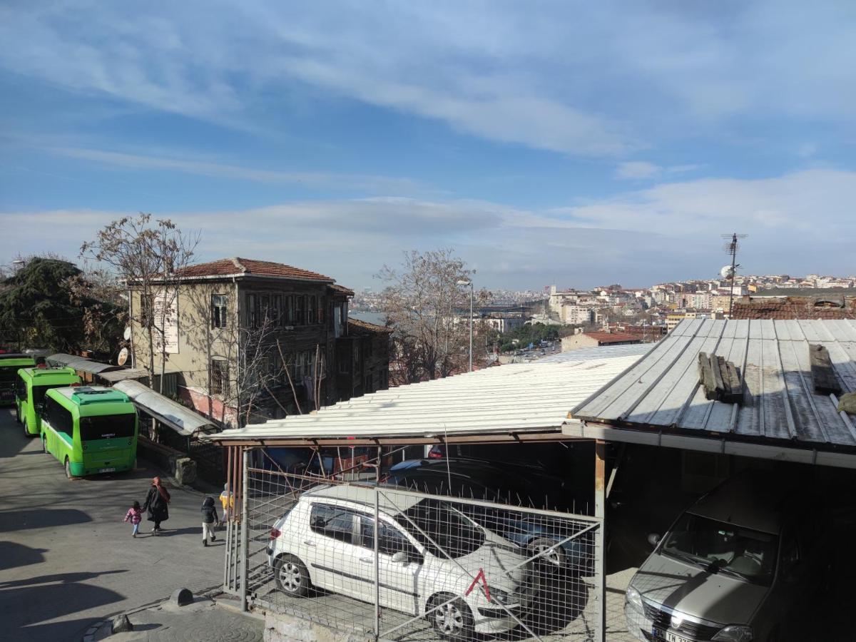 Galata & 3*