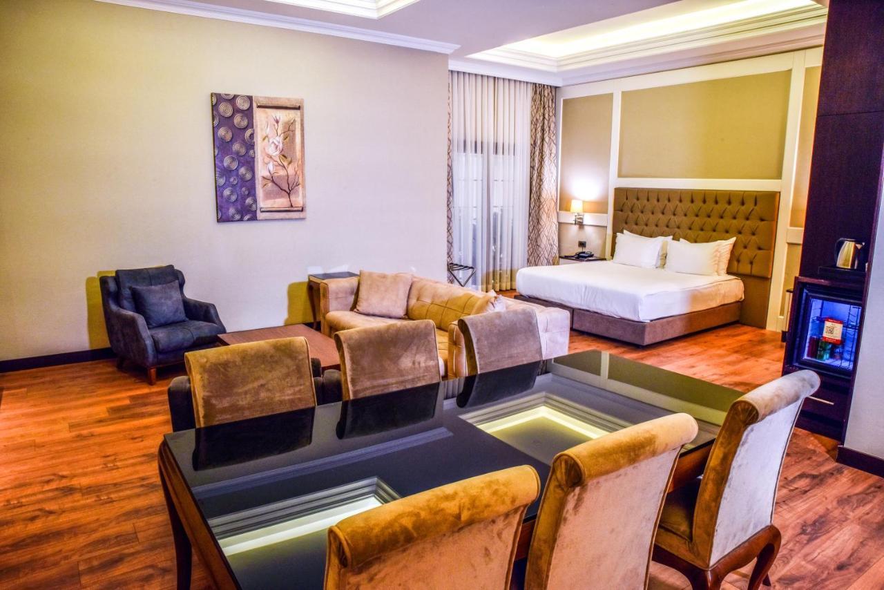 Ramada By Wyndham Merter Hotel
