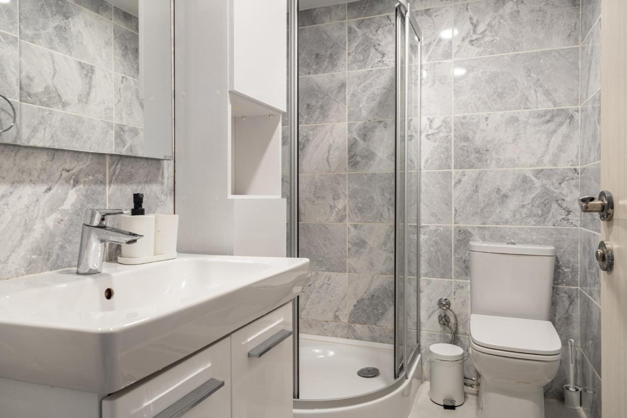 Modern Flat With Balcony On Bagdat Street Apartment Istanbul