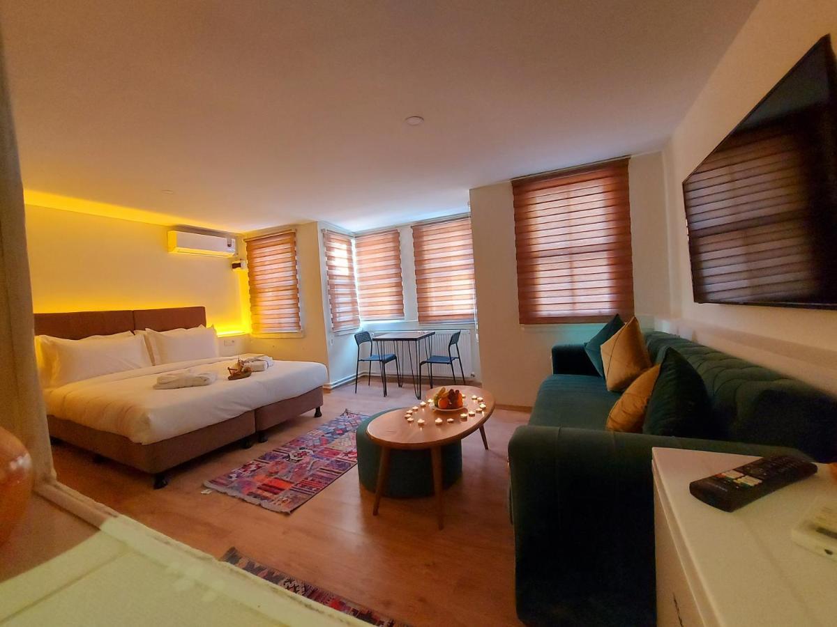 Mates Historical Otel 3*