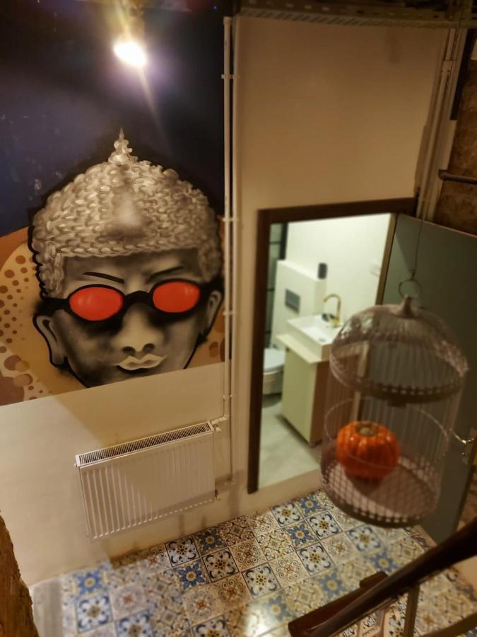 Otel Mates Historical