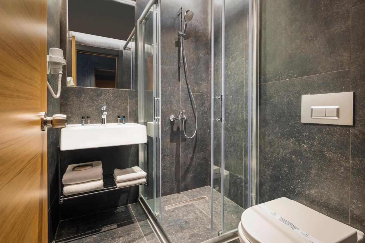 Marius Hotel *