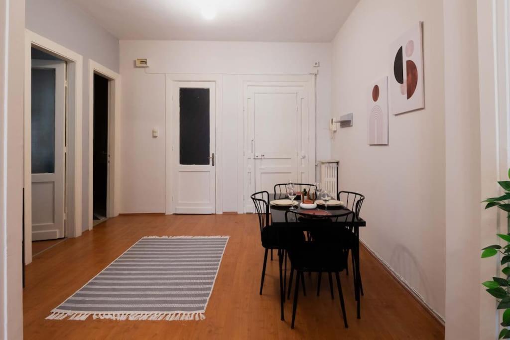 2br Historical & Spacious Apt. In Heart Of Taksim Apartment