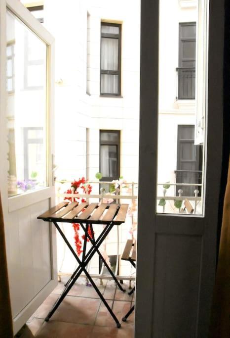 Taksim Pera House *