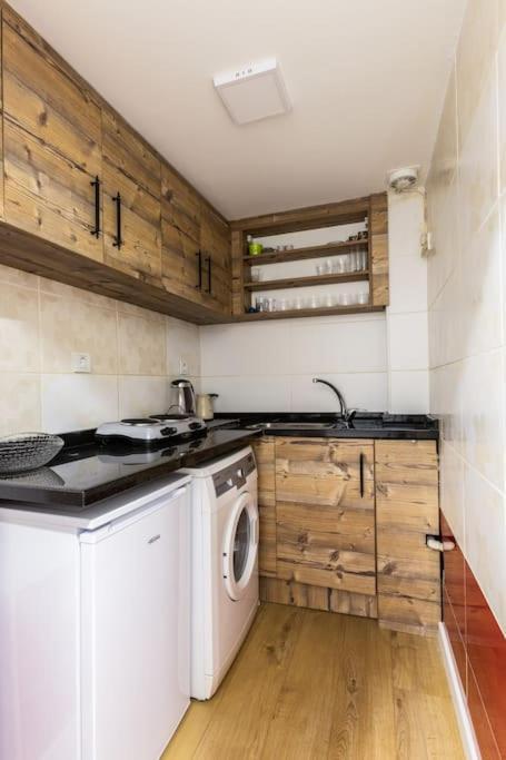 Spacious Apt W/ Amazing Location * İstanbul