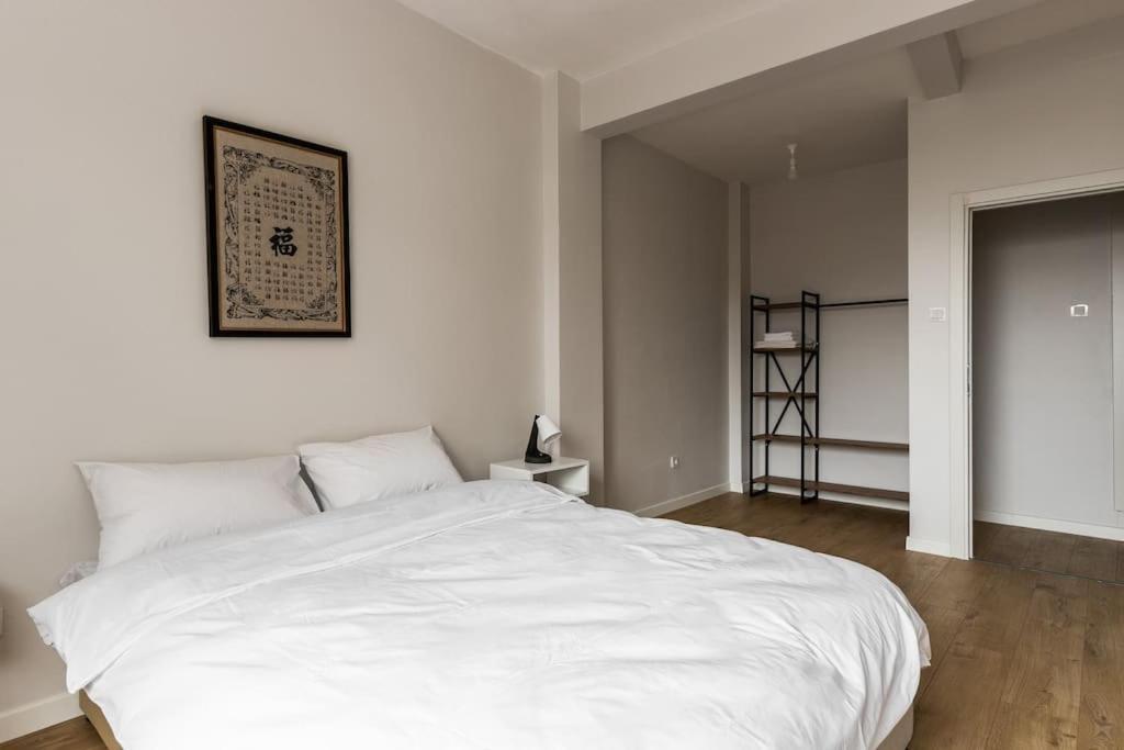Spacious Apt W/ Amazing Location Daire *