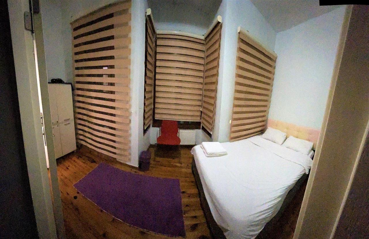 Frame Apartment