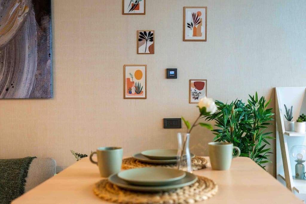 Highest Luxury Tower Skyland Studio Apartment *