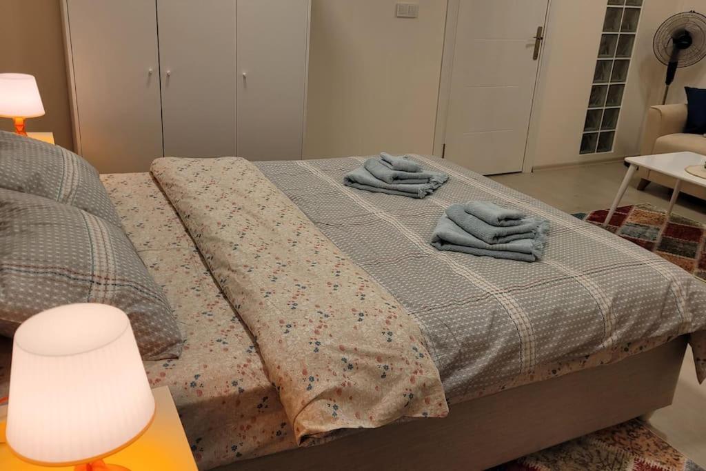 1 Min To Metro, Cosy Flat For 8 Guests, 2nd Floor *
