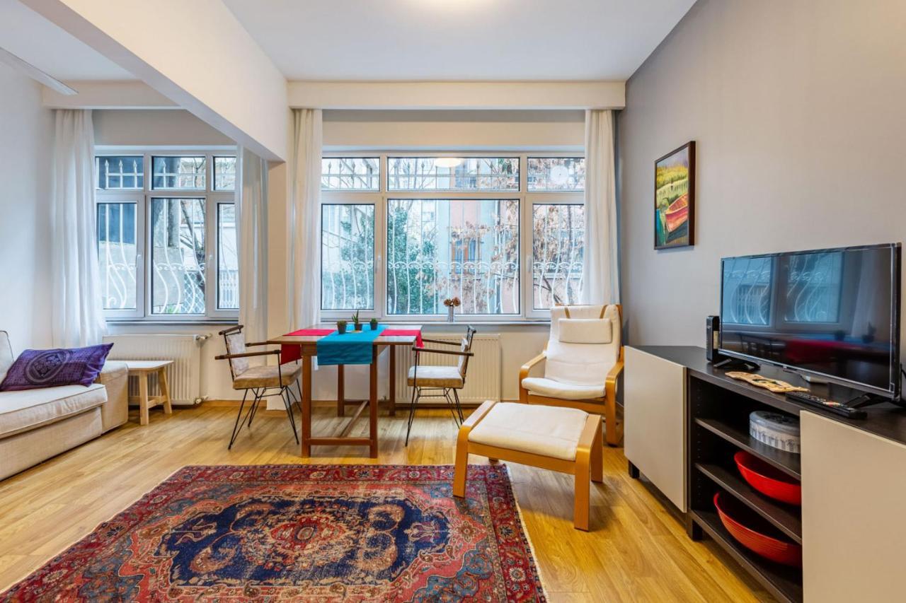 Vibrant Flat In Cihangir With Location