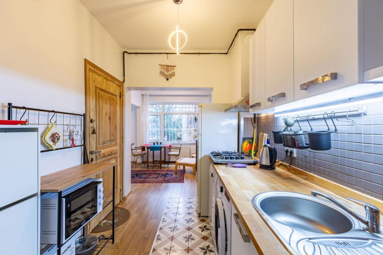 Vibrant Flat In Cihangir With Location Istanbul