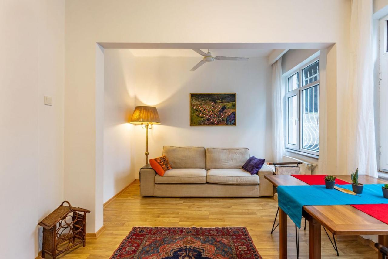 Vibrant Flat In Cihangir With Location Apartment *