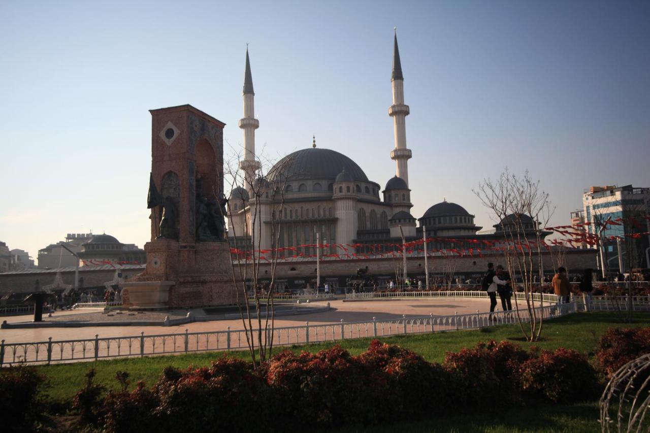 Private In Heart Of Taksim Square 2 Apartment