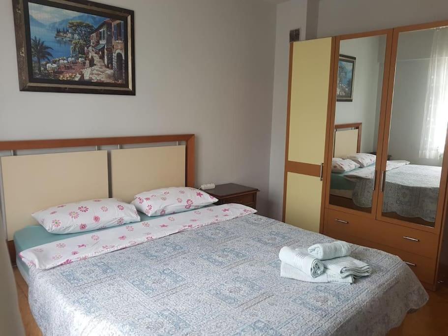 Apartment 15 Min To Saw Airport + 5 Min To Metro *