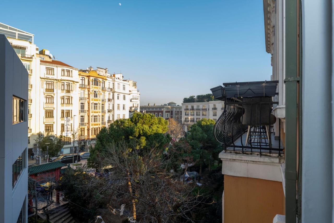Roe - Taksim Hotel