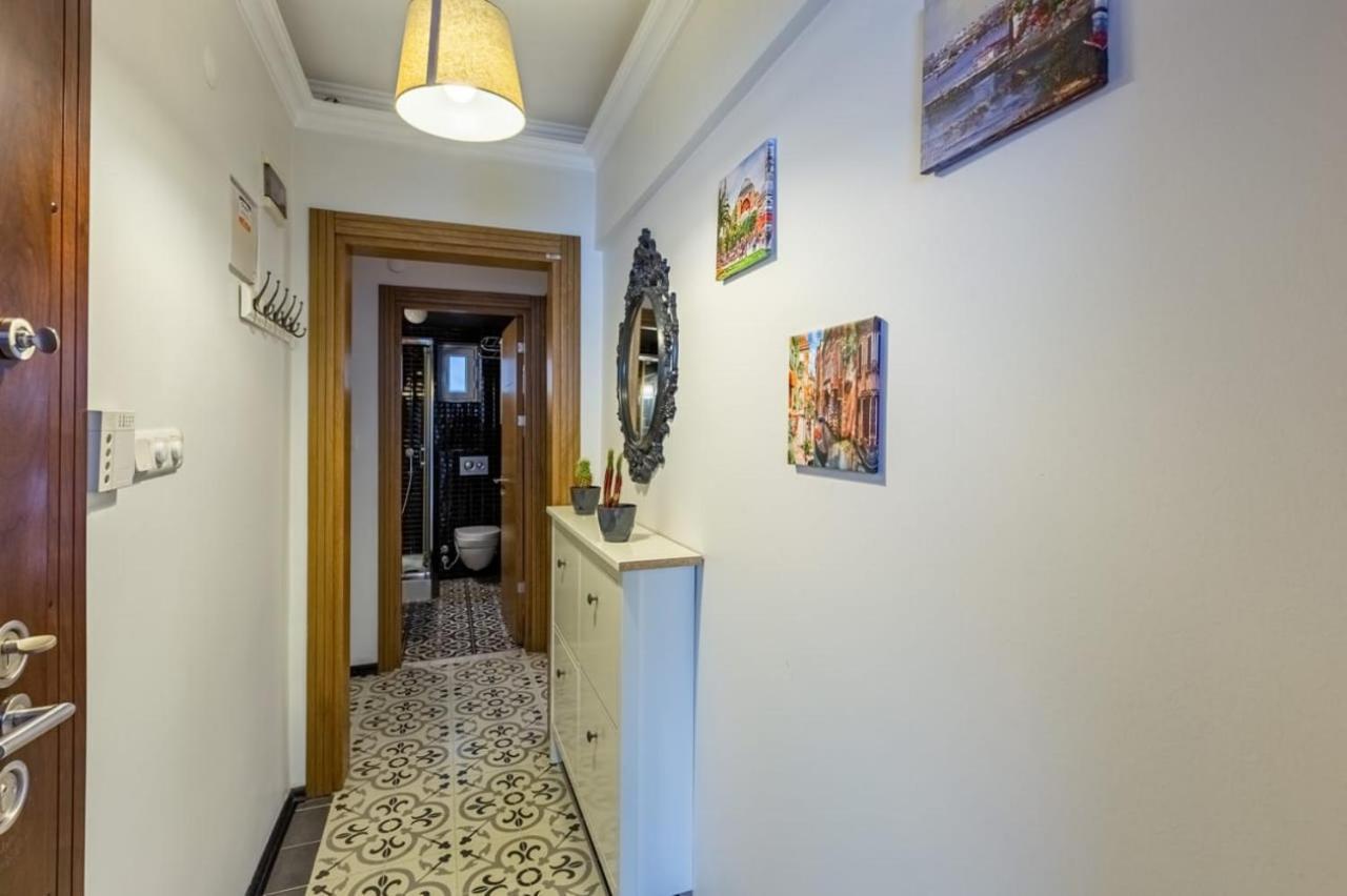 Apartment Cozy Flat With Outstanding Bosphorus View In Beyoglu *