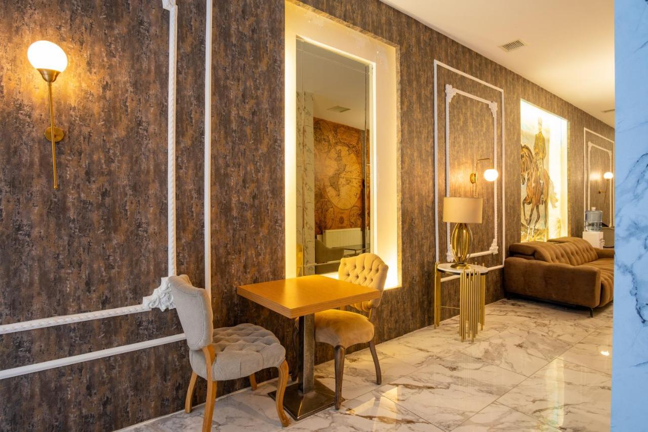 Hotel Orange &
