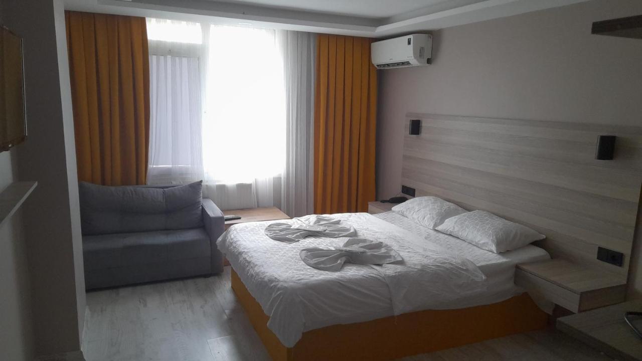 Moon Sirinevler Hotel 2*