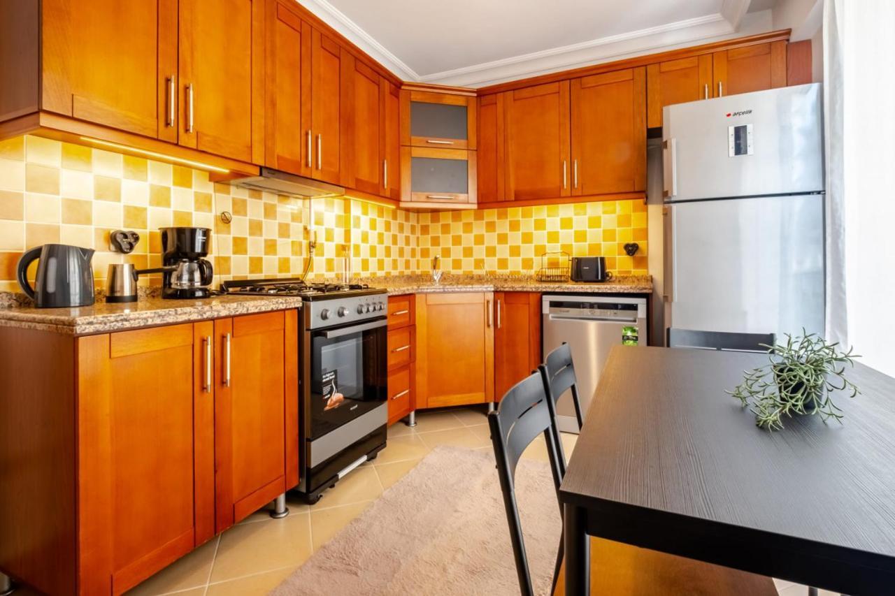 Apartment Splendid Flat With Location In Sisli
