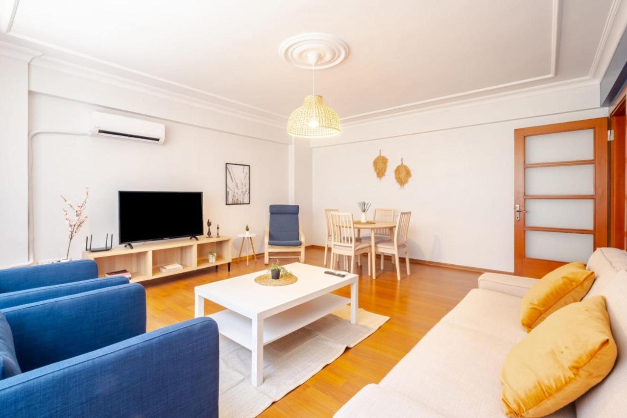 Splendid Flat With Location In Sisli *