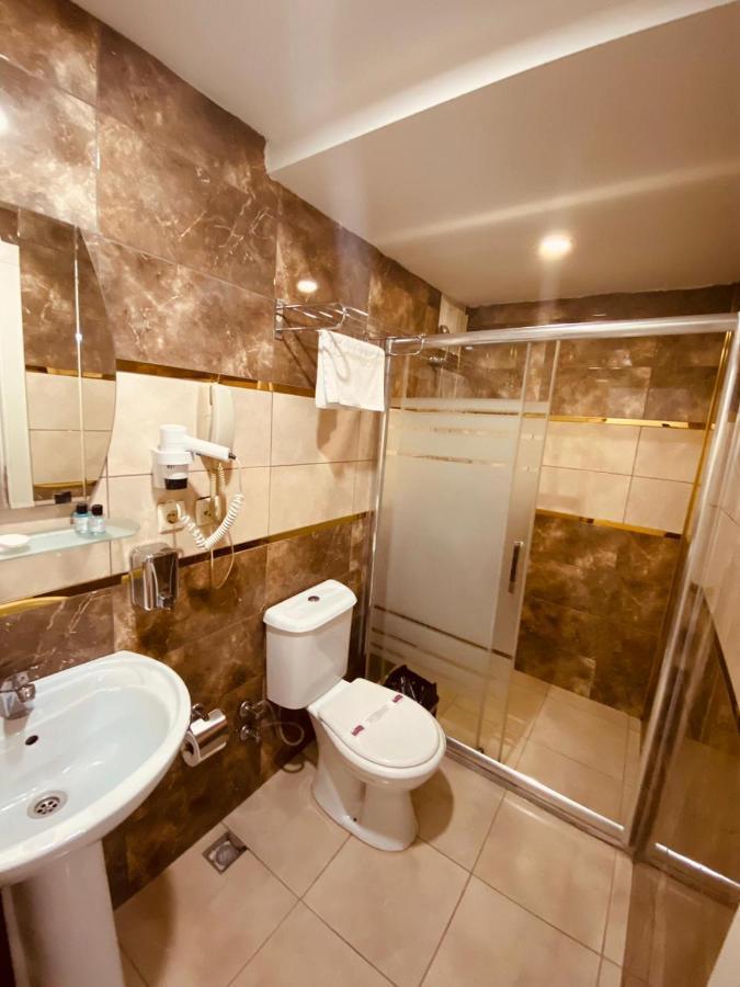 Adora Cafe & Restaurant Otel İstanbul