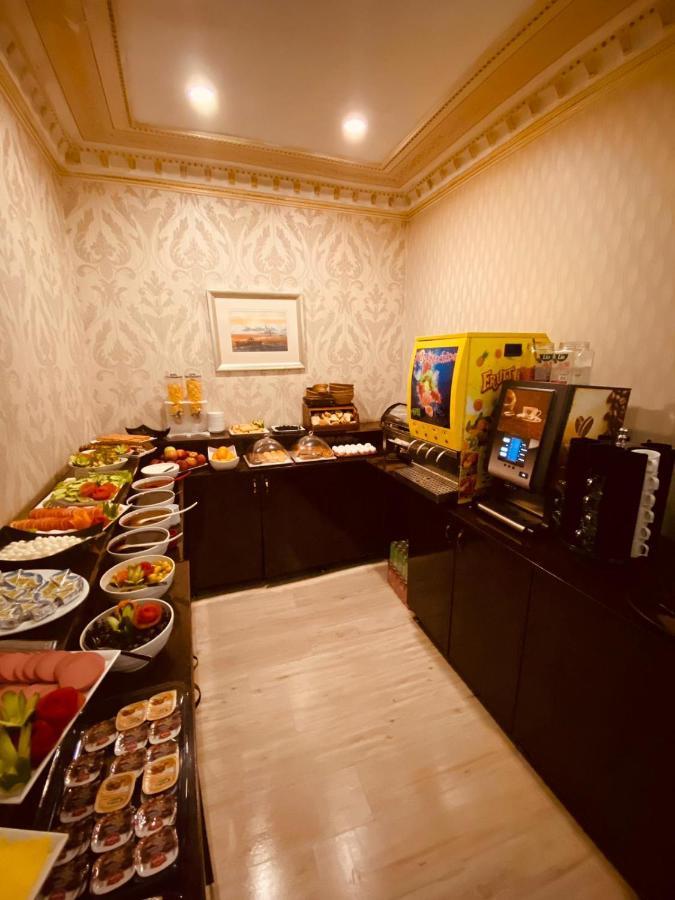 Otel Adora Cafe & Restaurant