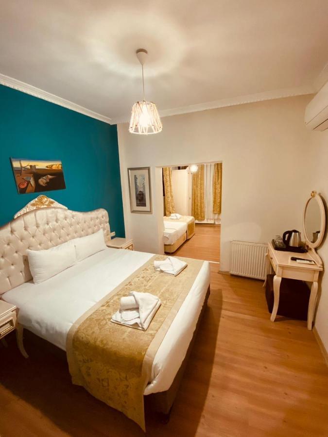 Adora Cafe & Restaurant İstanbul
