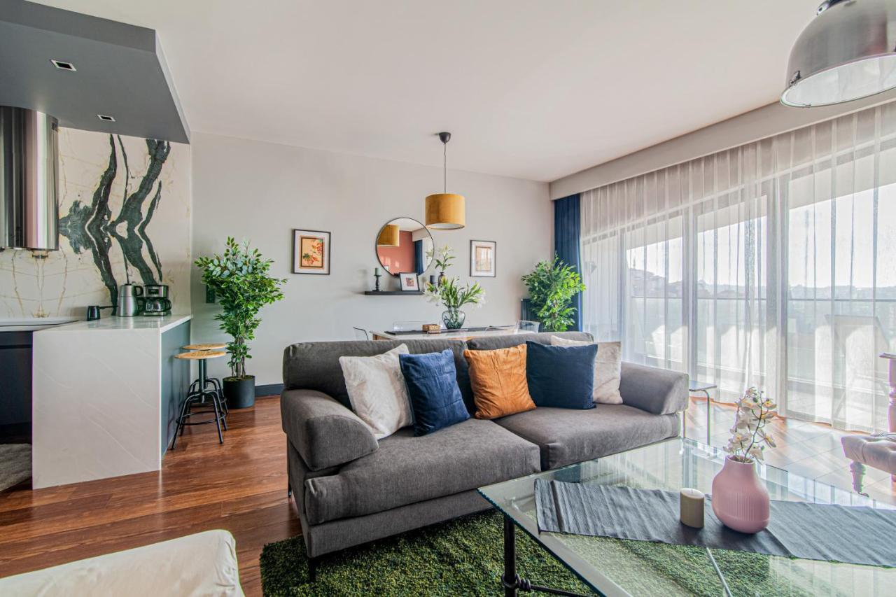 Centrally Located Flat With Balcony In Beyoglu Daire İstanbul
