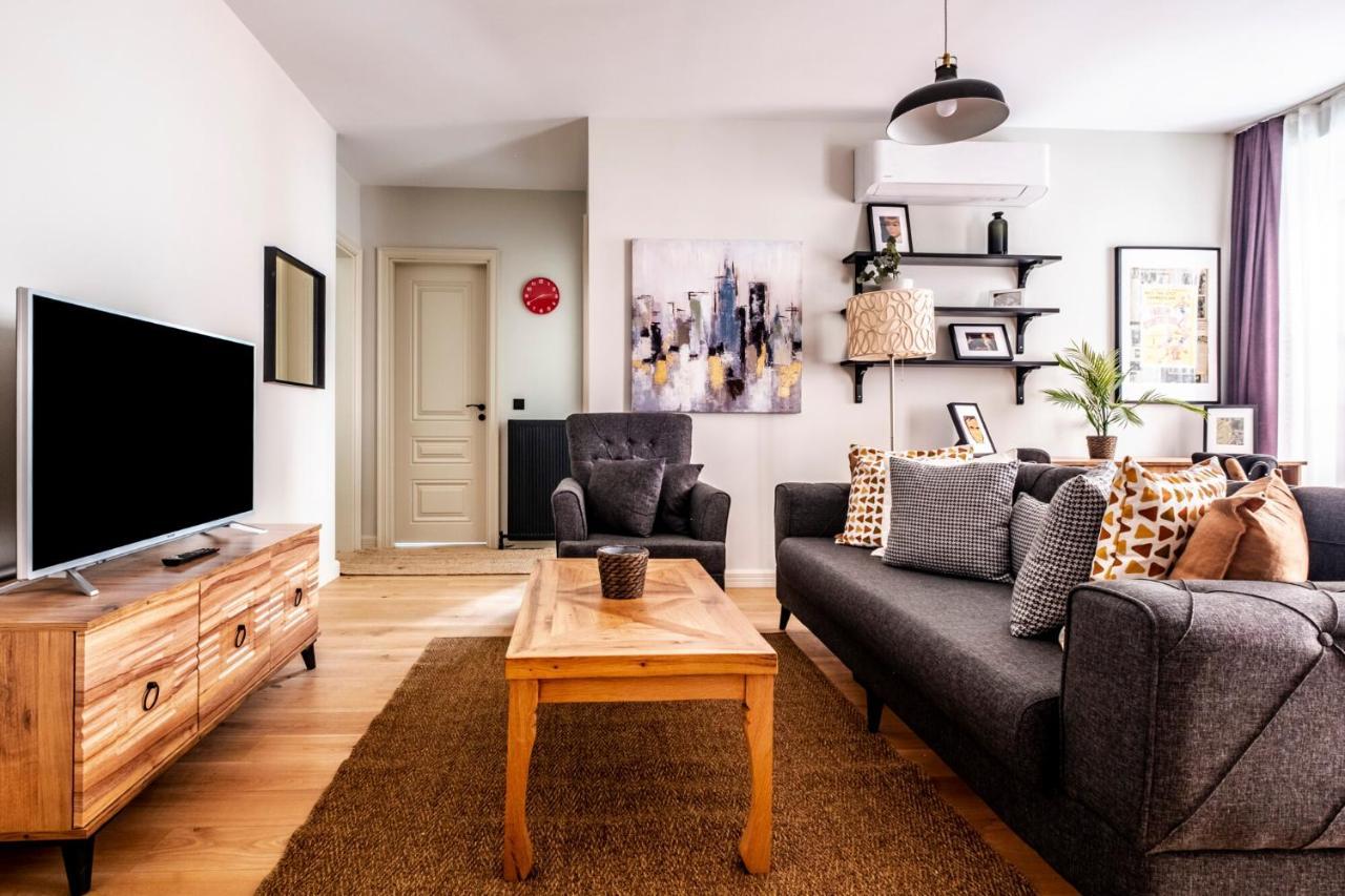 Apartment Charming Flat With Location In Beyoglu *