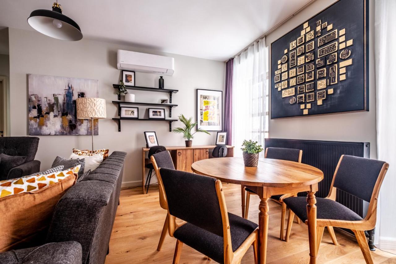 Apartment Charming Flat With Location In Beyoglu *
