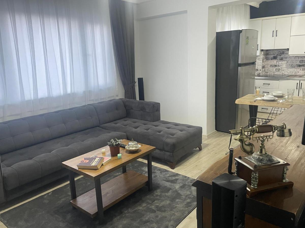 Lux With Perfect Location Apartment