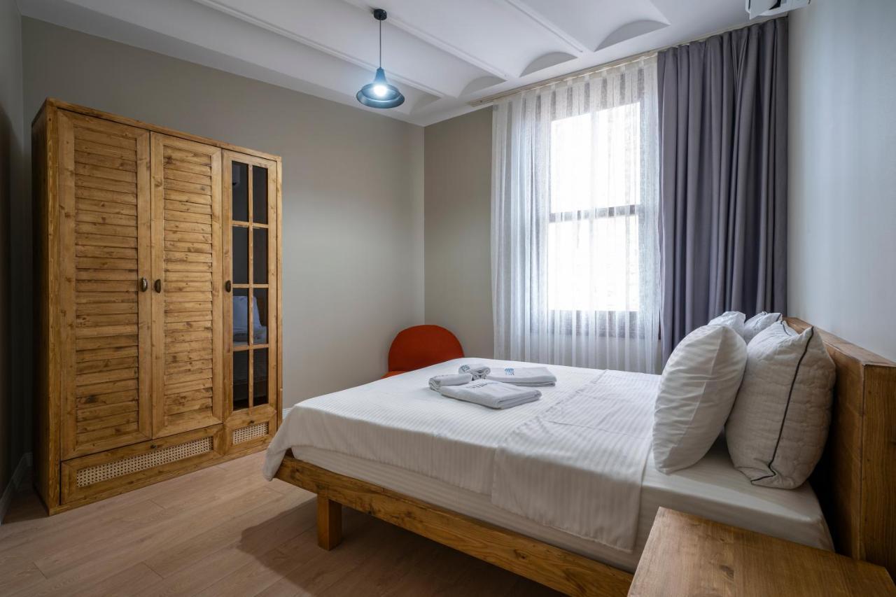 Historic 2 Bedroom Galata Apt-heart Of Kuledibi 1 * Istanbul
