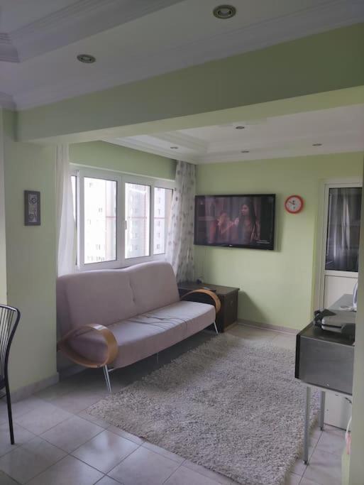 Apartment Beylikduezue Boelgesinde Ferah Bir Site Ici Konut *