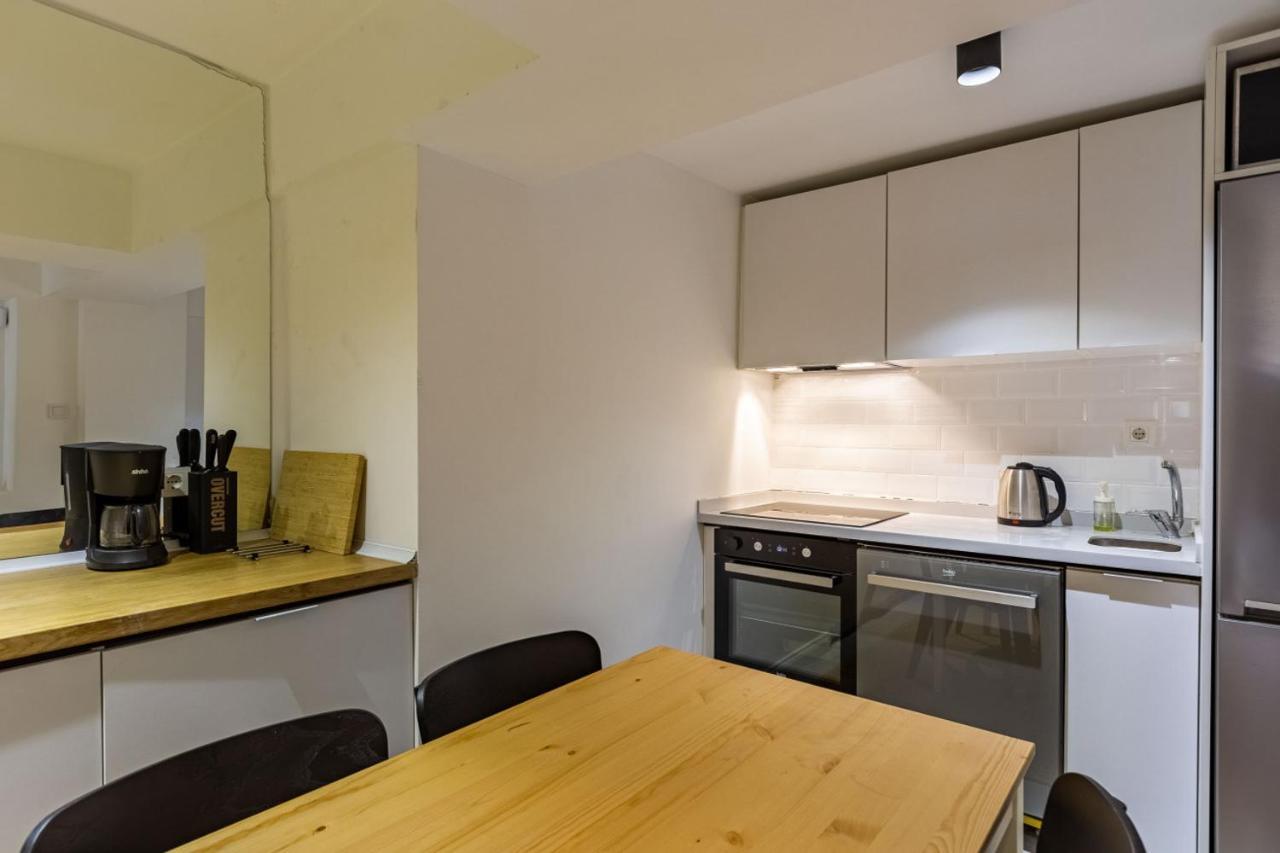 Excellent Flat With Lovely Backyard In Cihangir