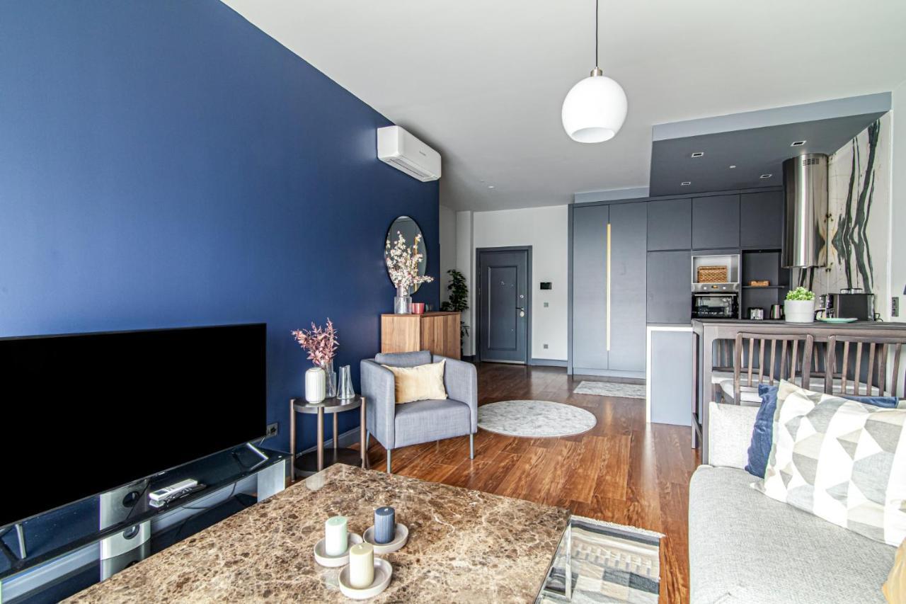 Modern In Beyoglu With Balcony Apartamento *
