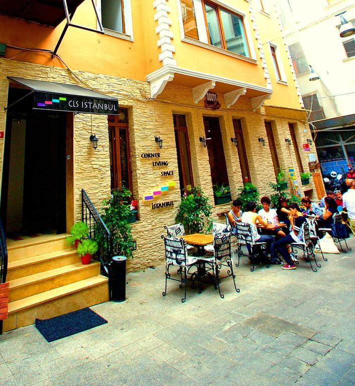 Corner Living Space 3*