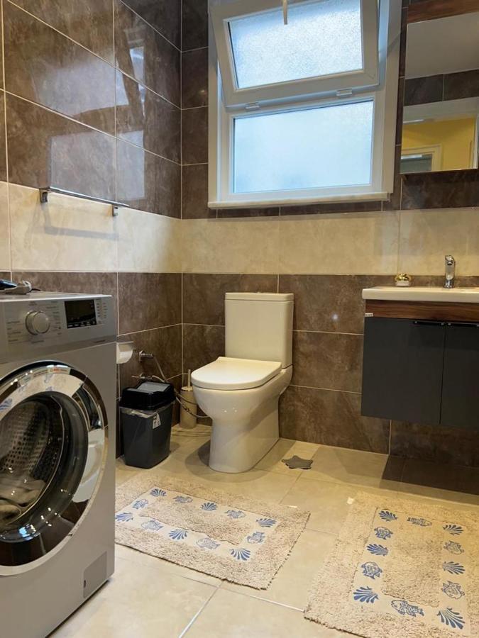 Lovely 3-bedroom In Sisli Apartment *