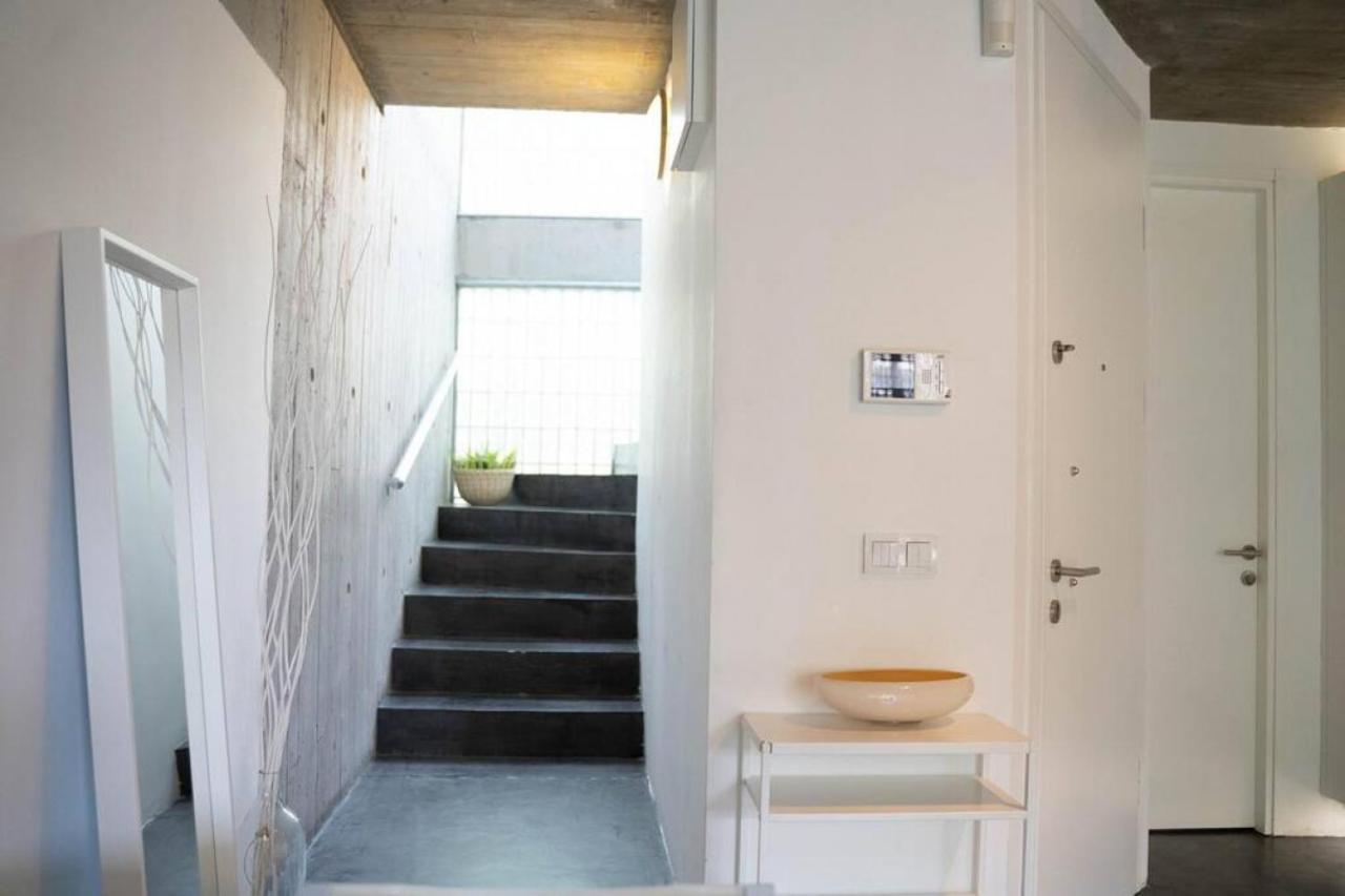 Sleek And Duplex House In Beyoglu