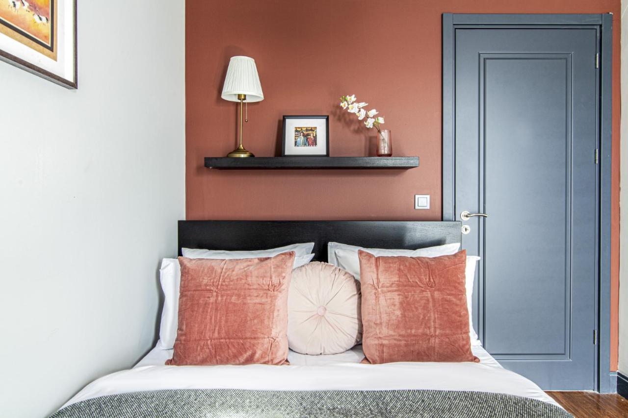 Centrally Located Flat With Balcony In Beyoglu Daire *